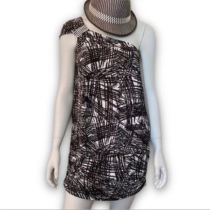 EUC BCBG MᴀxAᴢʀɪᴀ🖤 off shoulder 𝑂𝑛𝑒 𝑝𝑖𝑒𝑐𝑒 𝑑𝑟𝑒𝑠𝑠👗